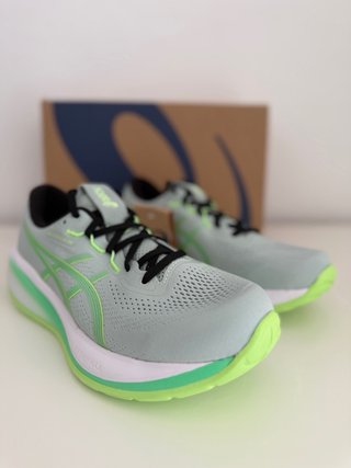 Asics Gel-Cumulus 28 Gris/Verde