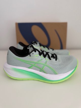 Asics Gel-Cumulus 28 Gris/Verde