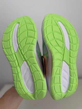Asics Gel-Cumulus 28 Gris/Verde