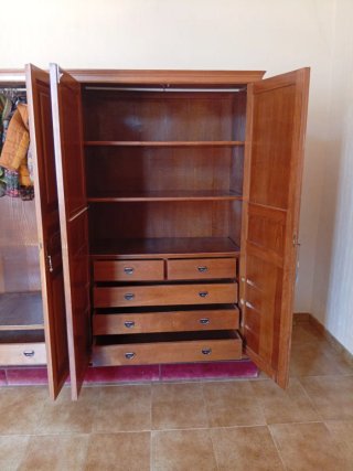URGE Armario de madera antiguo