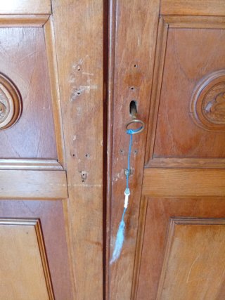 URGE Armario de madera antiguo