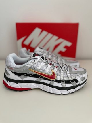 Nike P-6000 Plata y Rojo