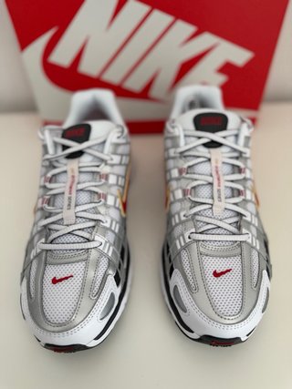 Nike P-6000 Plata y Rojo