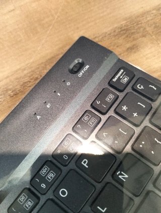 SilverHT Mini Backlit Teclado Bluetooth 64 Teclas