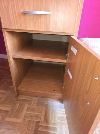 Mesa de escritorio de madera