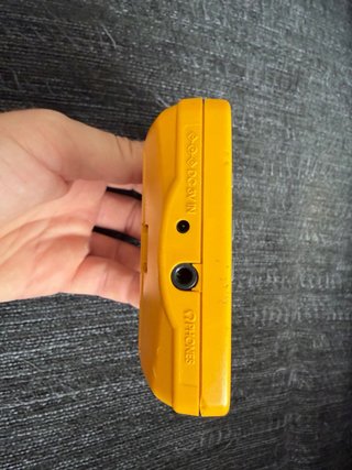 Game Boy Color Amarilla + Pokémon Oro