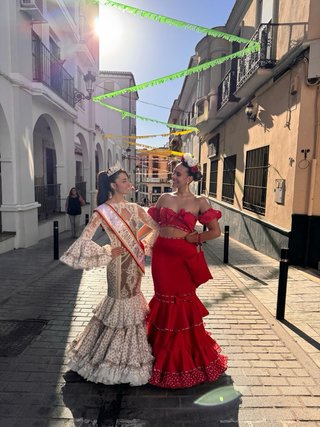 Vestido de flamenca blanco y beig