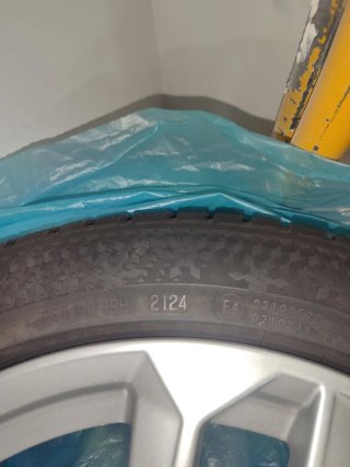 Llantas Originales Audi con neumático