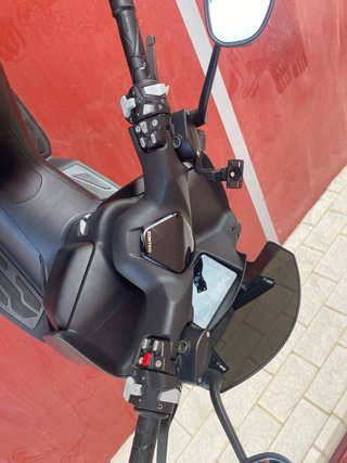 Zontes 125D Maxi Scooter Negra