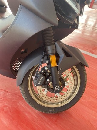 Zontes 125D Maxi Scooter Negra