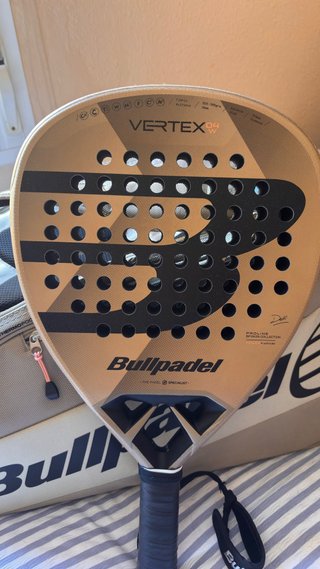 Pala Bullpadel Vertex 04 W