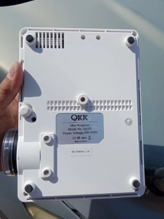 Mini proyector OKK blanco