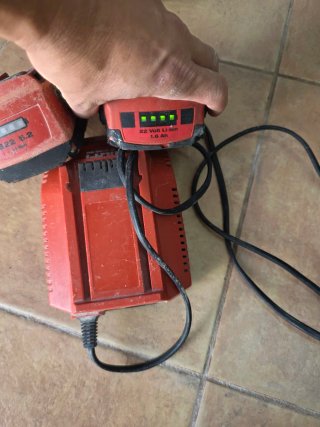 Baterías y Cargador Hilti