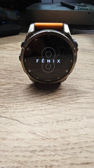 Garmin Fenix 8 Zafiro AMOLED Naranja/Plata