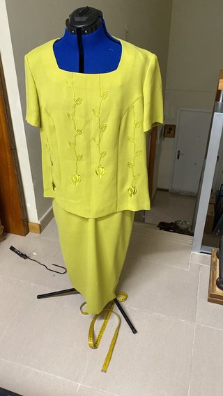 Traje de señora 3 piezas  Talla 50- Alma Ducal