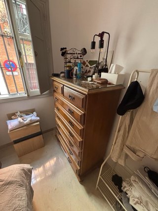 Cómoda de madera con 8 cajones