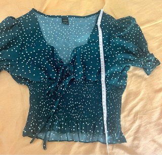 Blusa SHEIN lunares verde talla M