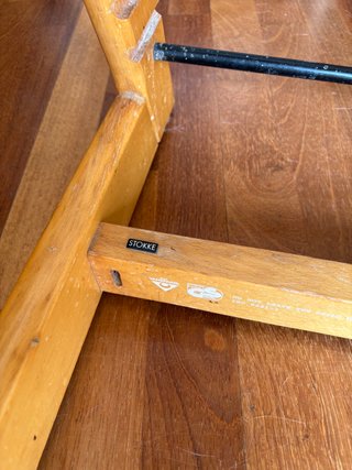 Trona Stokke de madera