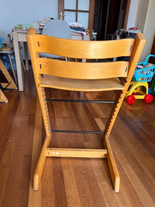 Trona Stokke de madera
