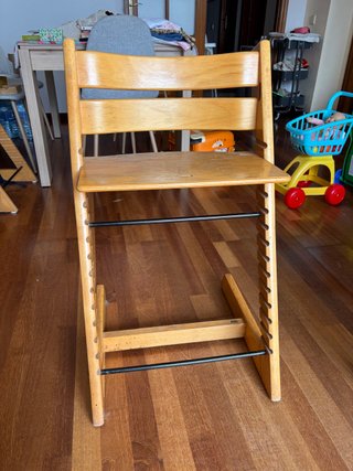 Trona Stokke de madera