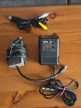 Sega Mega Drive + 2 mandos + Juegos + Cableado