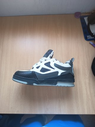Zapatos Louis Vuitton Skate Negros y Blancos