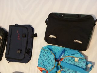 Lote maletines, mochilas y bolsos