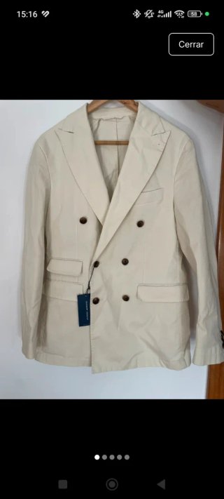 Americana Álvaro Moreno Beige Doble Botonadura