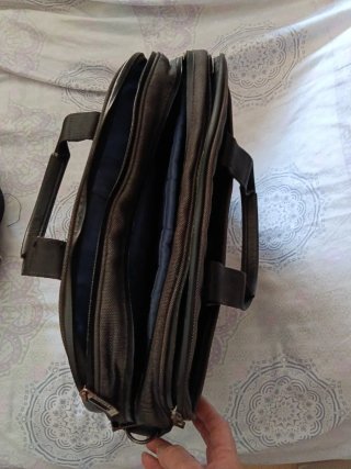Bolso Maletín Negro y Marrón