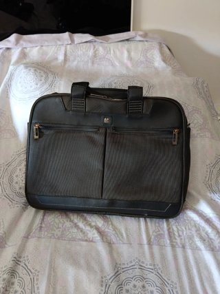 Bolso Maletín Negro y Marrón