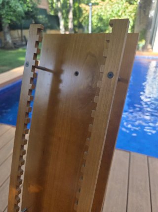 Mueble expositor CD de madera