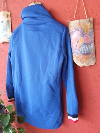 Felpa uomo blu con cappuccio e tasche