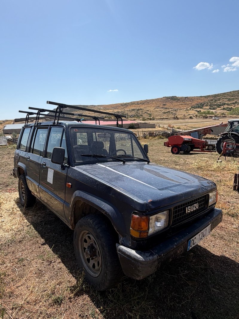 Isuzu Trooper 1990 - foto 1