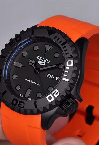 Reloj Seiko M.O.D. Automático Naranja
