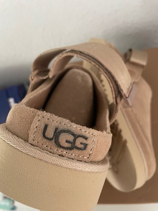 Zuecos UGG Beige