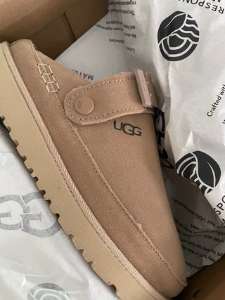 Zuecos UGG Beige