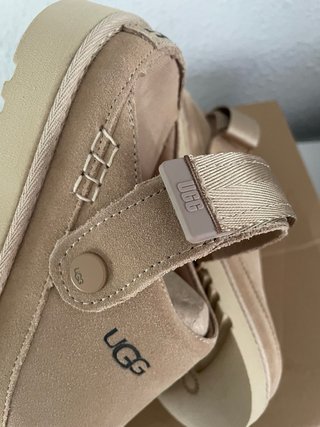 Zuecos UGG Beige