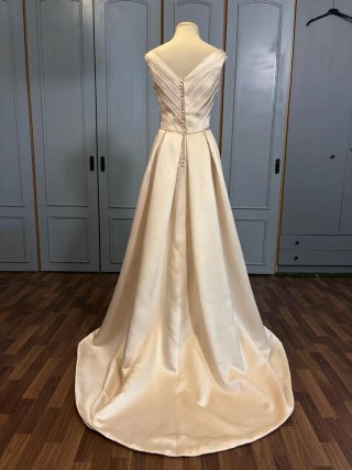 Vestido de Novia o fiesta Roberto Torreta Hebe.