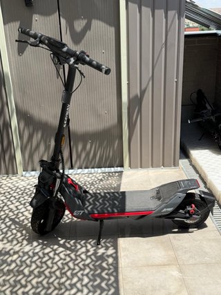 Patinete Eléctrico Segway ZT 3 Pro