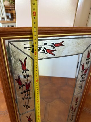 Espejo decorado a mano con tulipanes