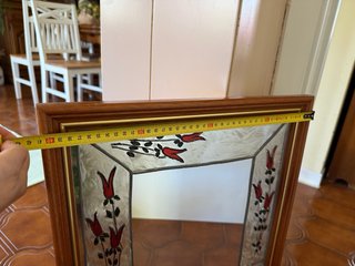Espejo decorado a mano con tulipanes