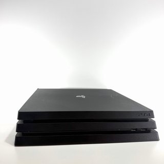 PlayStation 4 Pro 1TB FIFA 19 Bundle 13.5 con cavi