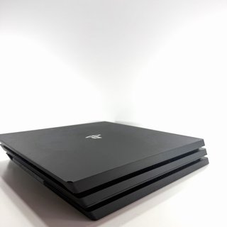 PlayStation 4 Pro 1TB FIFA 19 Bundle 13.5 con cavi