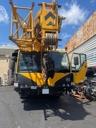 Grúa Liebherr
