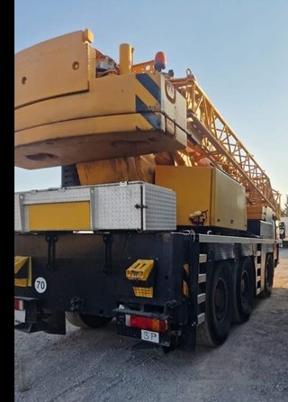 Grúa Liebherr