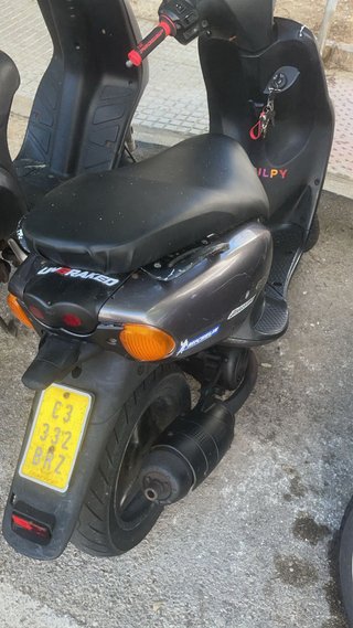 Yamaha Neos 100 Scooter Negra/Gris