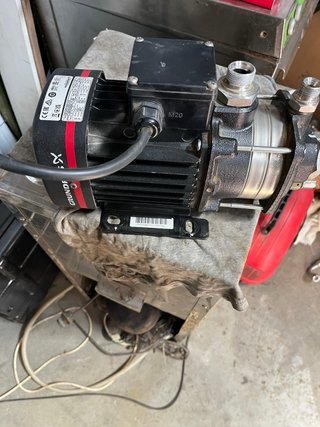 Bomba Grundfos CM 5-3 (0.8 CV) 380v
