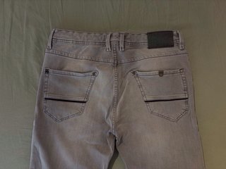 Pantalones slim hombre grises