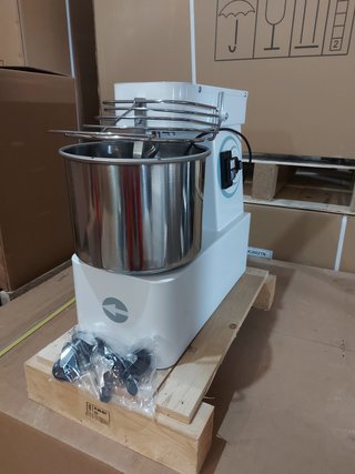 AMASADORA EVO 10LT / PARA 8KG DE MASA TOTAL