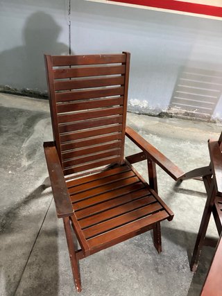 Mesa de jardín octogonal de madera
